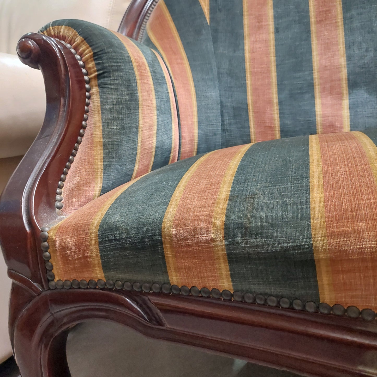 Divanetto Legno Imbottitura Velluto Righe