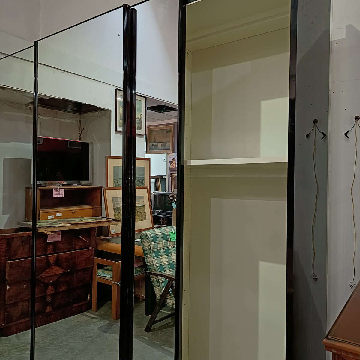 Armadio 3 Ante Scorrev. C/specchio Nero Laccato Cm276x60x254