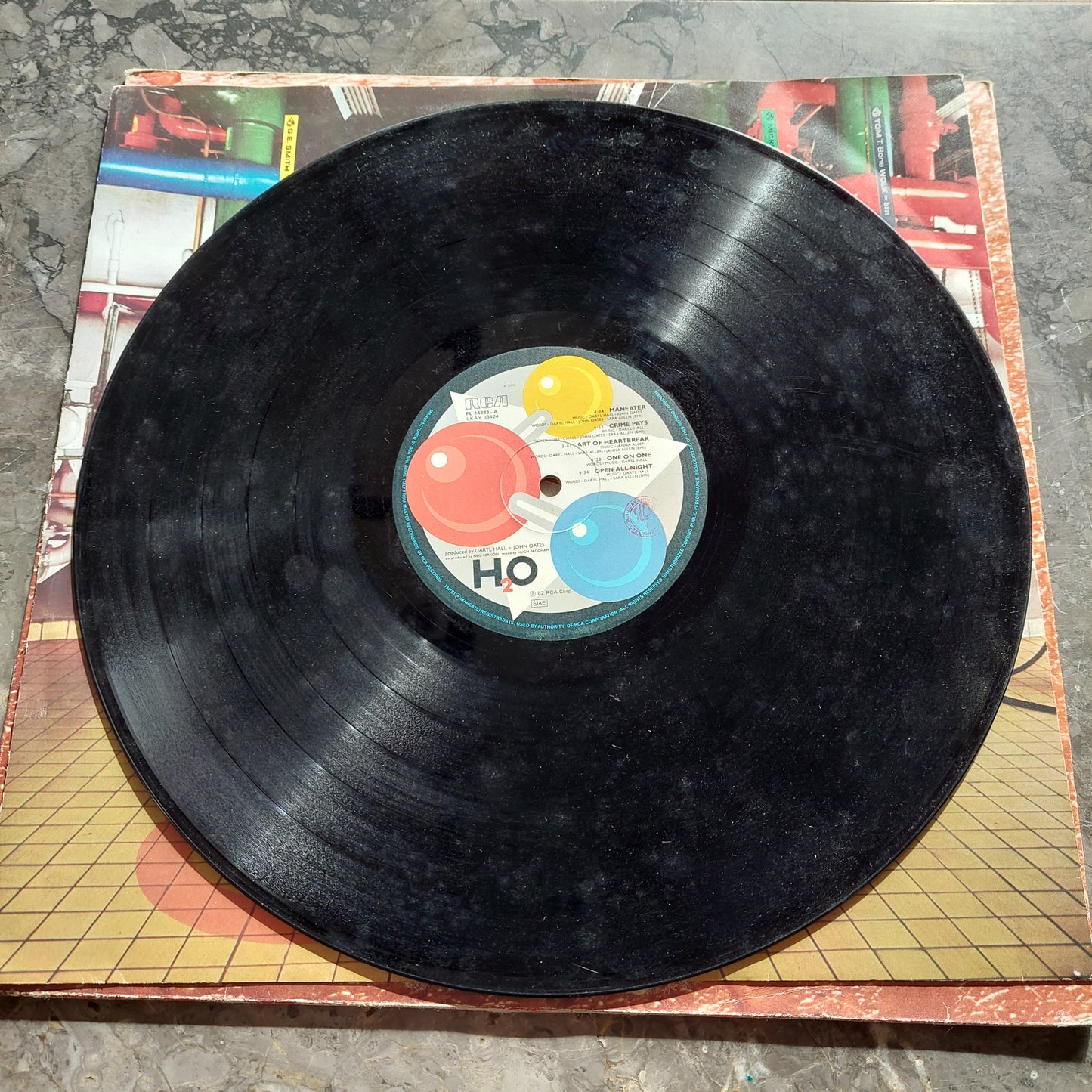 V/daryl Hall  + John Oates