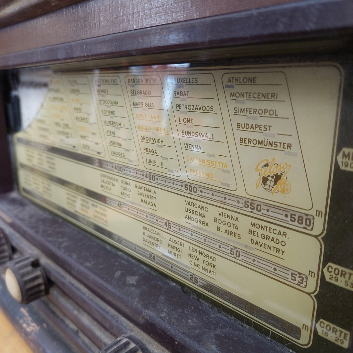Radio A Valvole D'epoca Da Restaurare