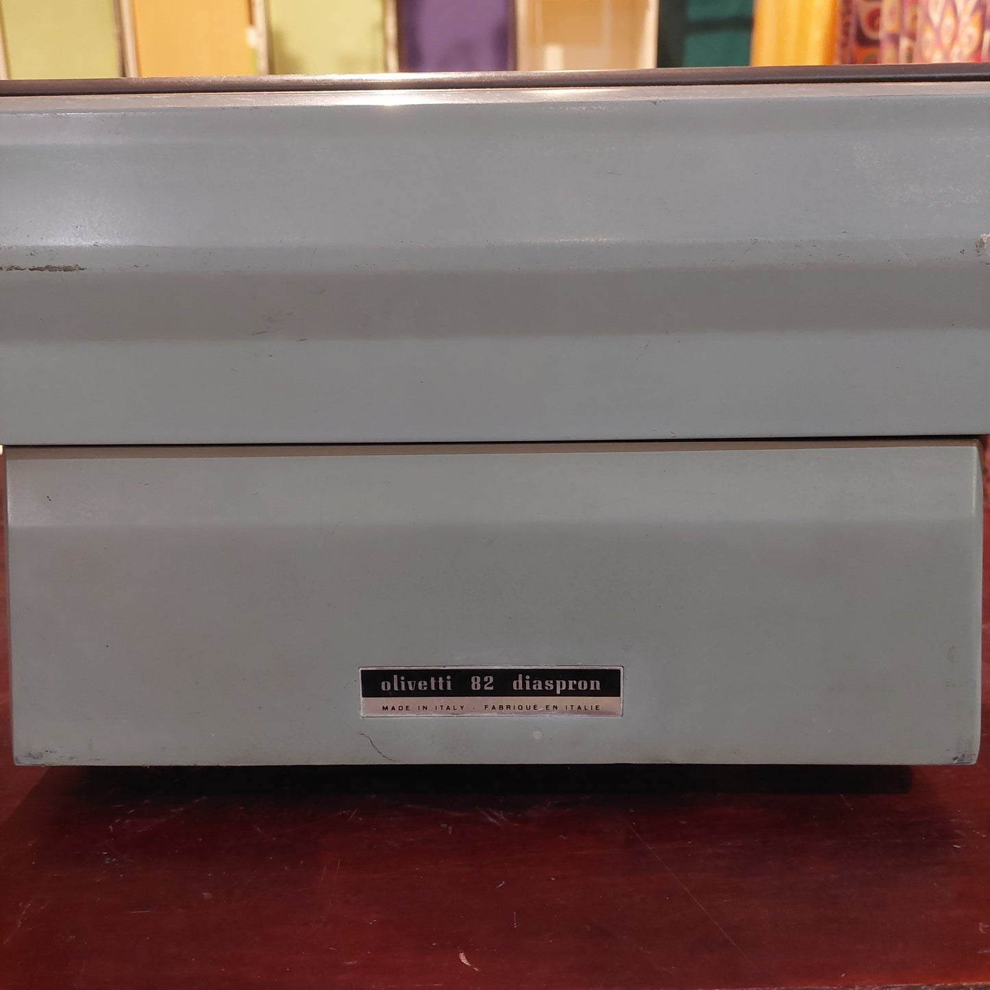 Macchina Da Scrivere Olivetti 82