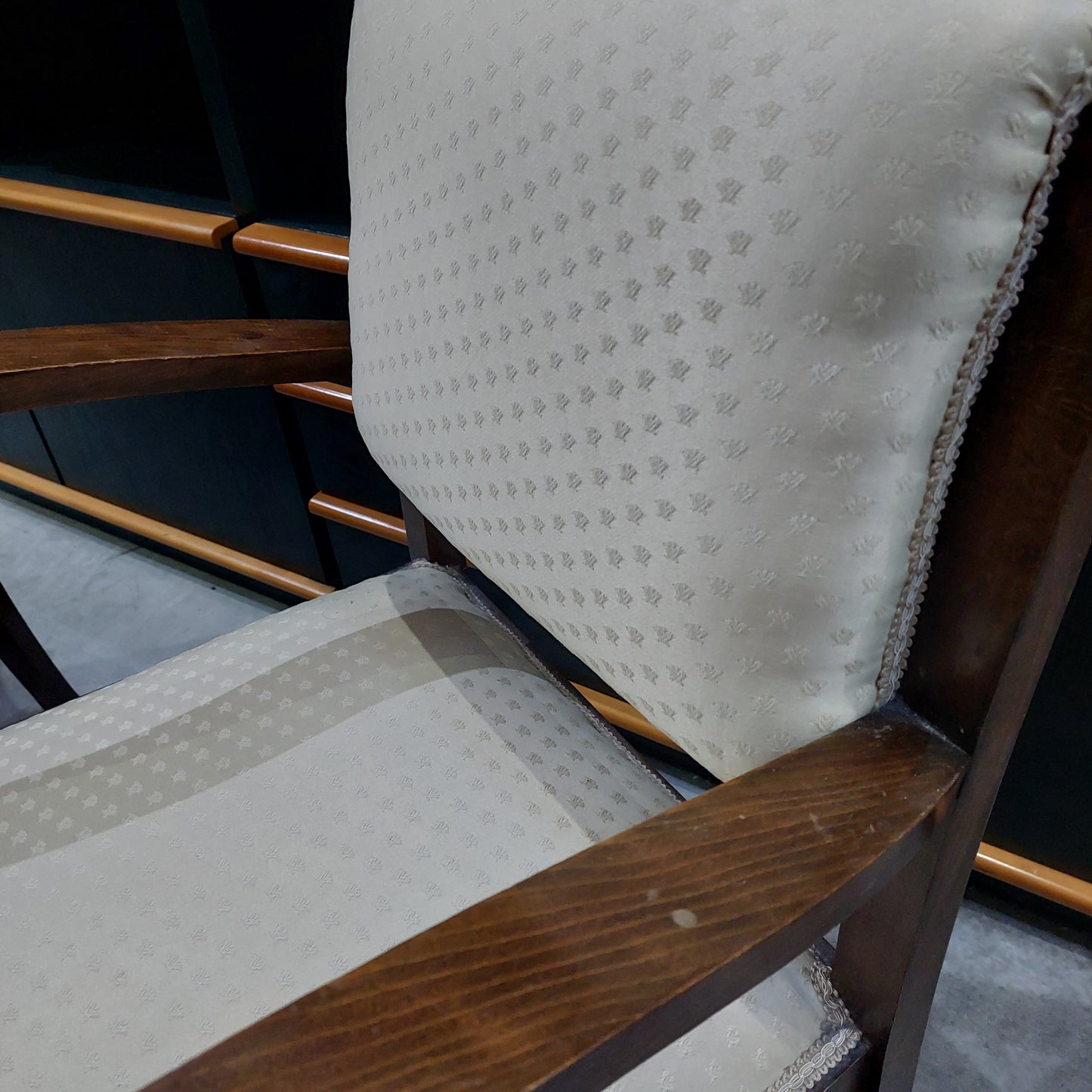 Coppia Poltroncine Legno Stile Deco'