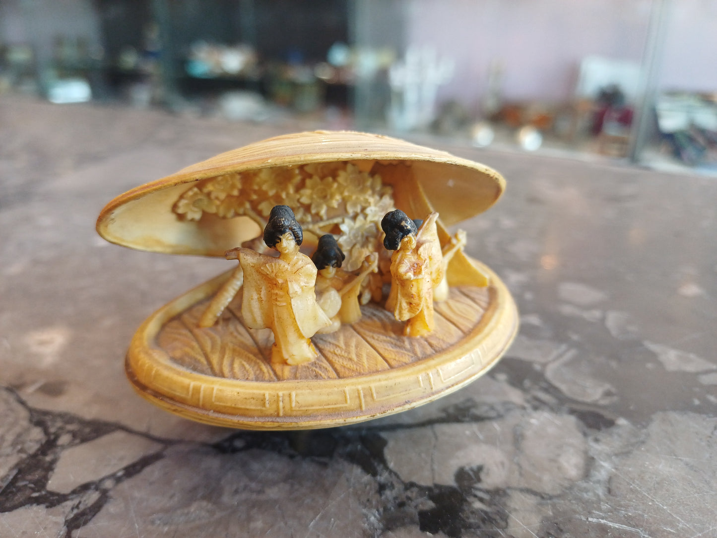 Anabori Netsuke Giapponese Su Conchiglia Celluloide