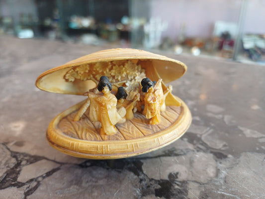 Anabori Netsuke Giapponese Su Conchiglia Celluloide