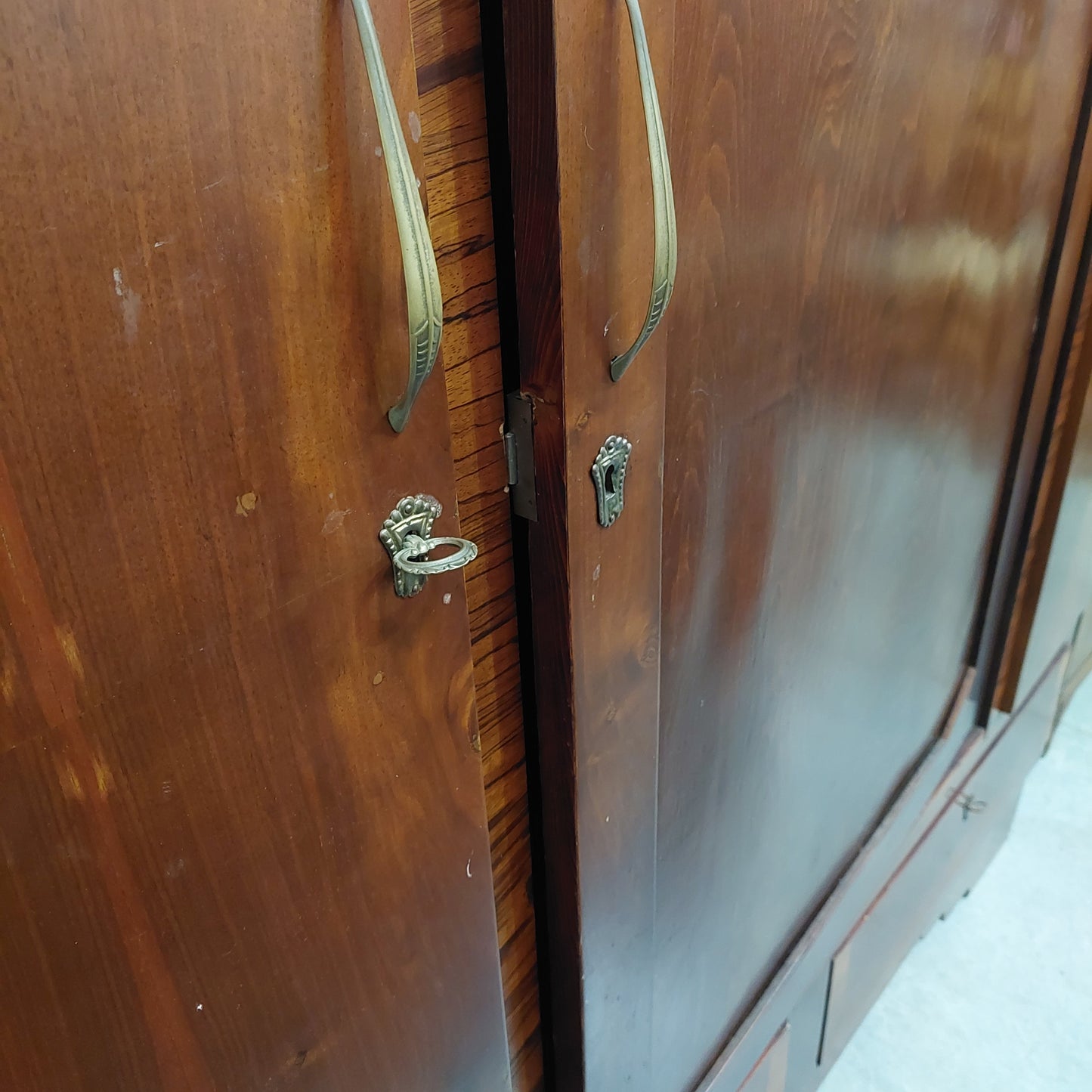 Armadio* Legno St. Decò 3/a 2/c Cm 161x51x192h