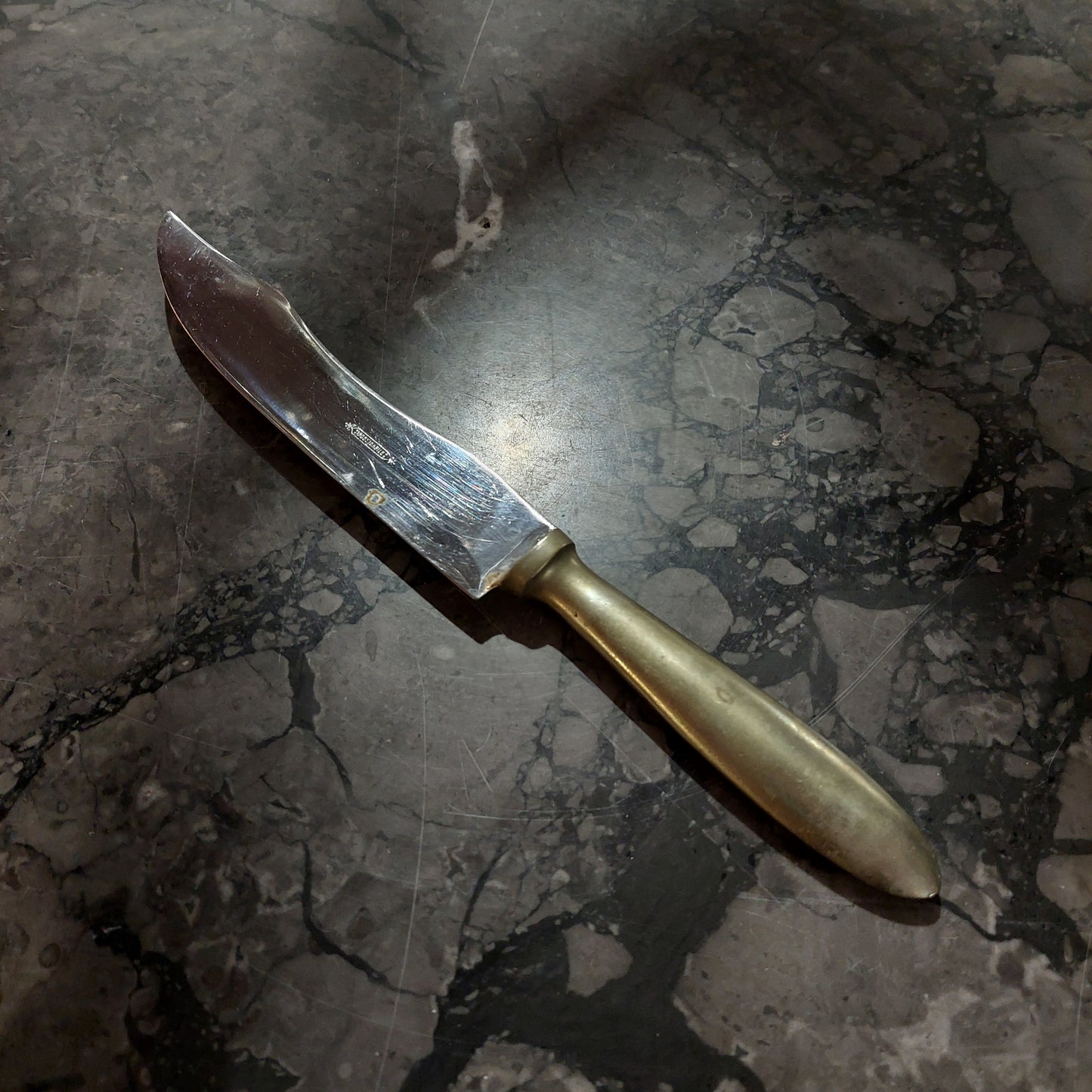 Coltello Acciaio Manico Ottone