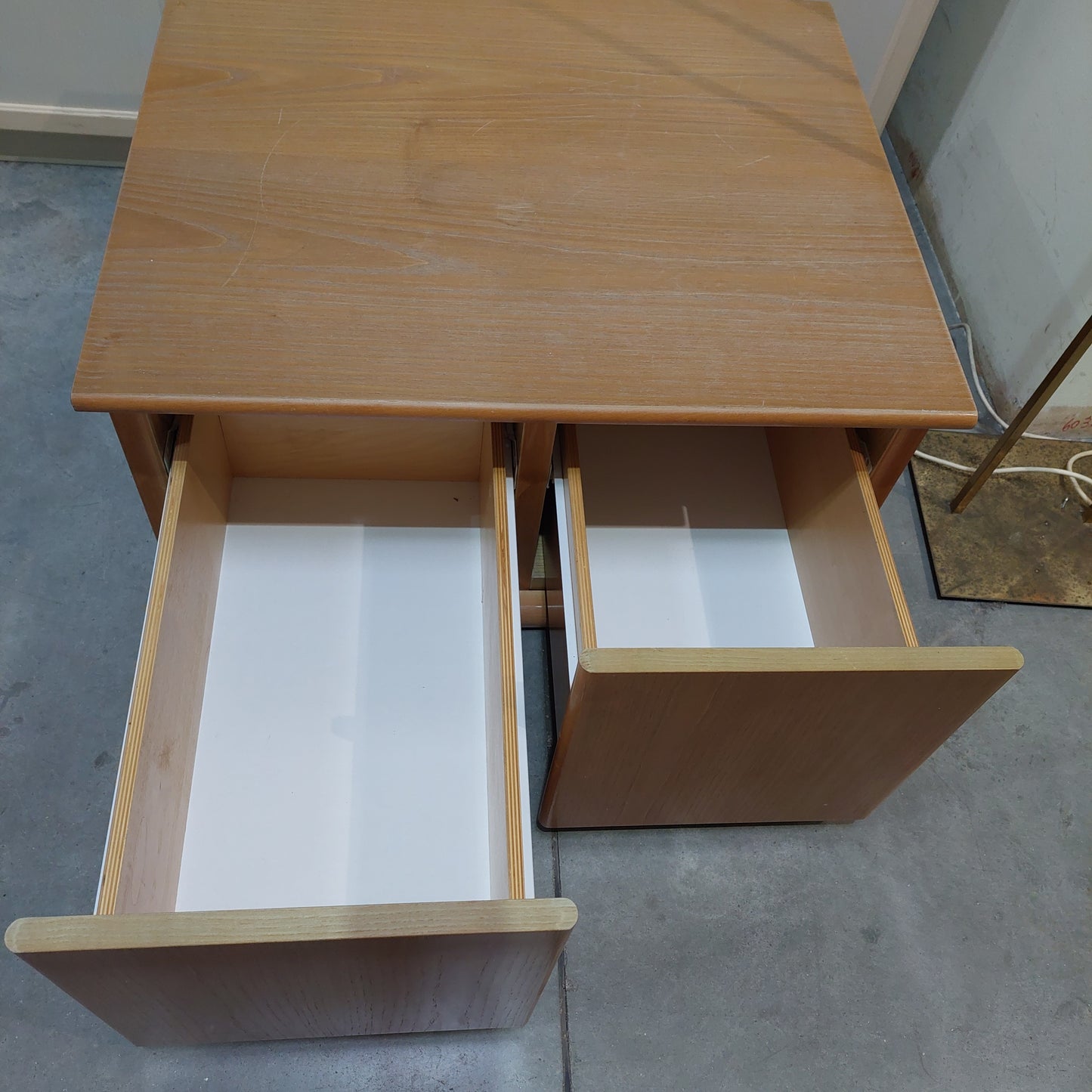 Tavolino/cassettiera Acero 2/cassetti Cm70x60x38h