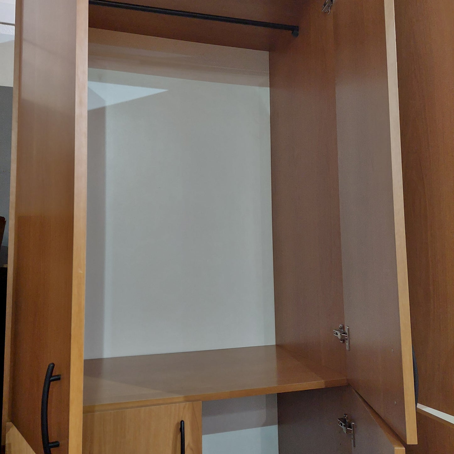 Armadio Noce 8 Ante Cm176x58x255h