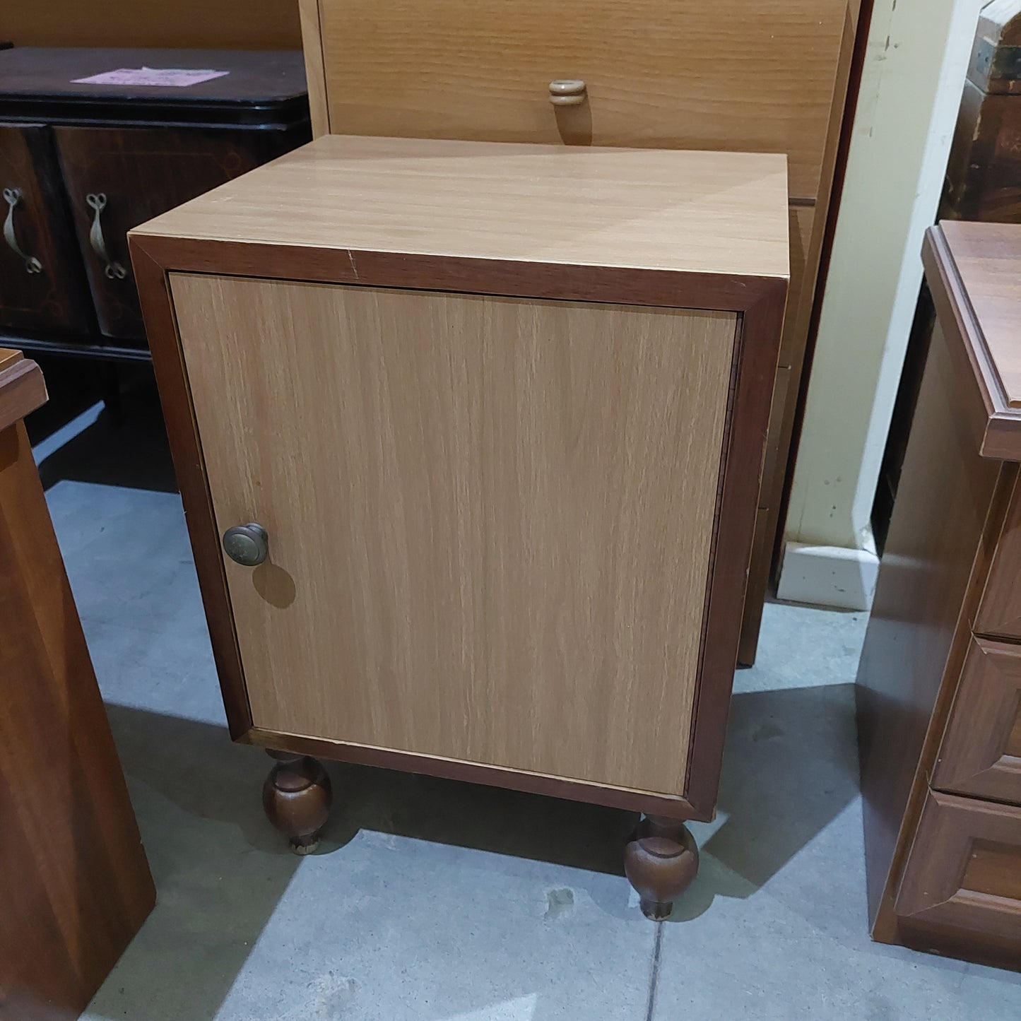 Comodino 1/s Formica Cm42x34x60h