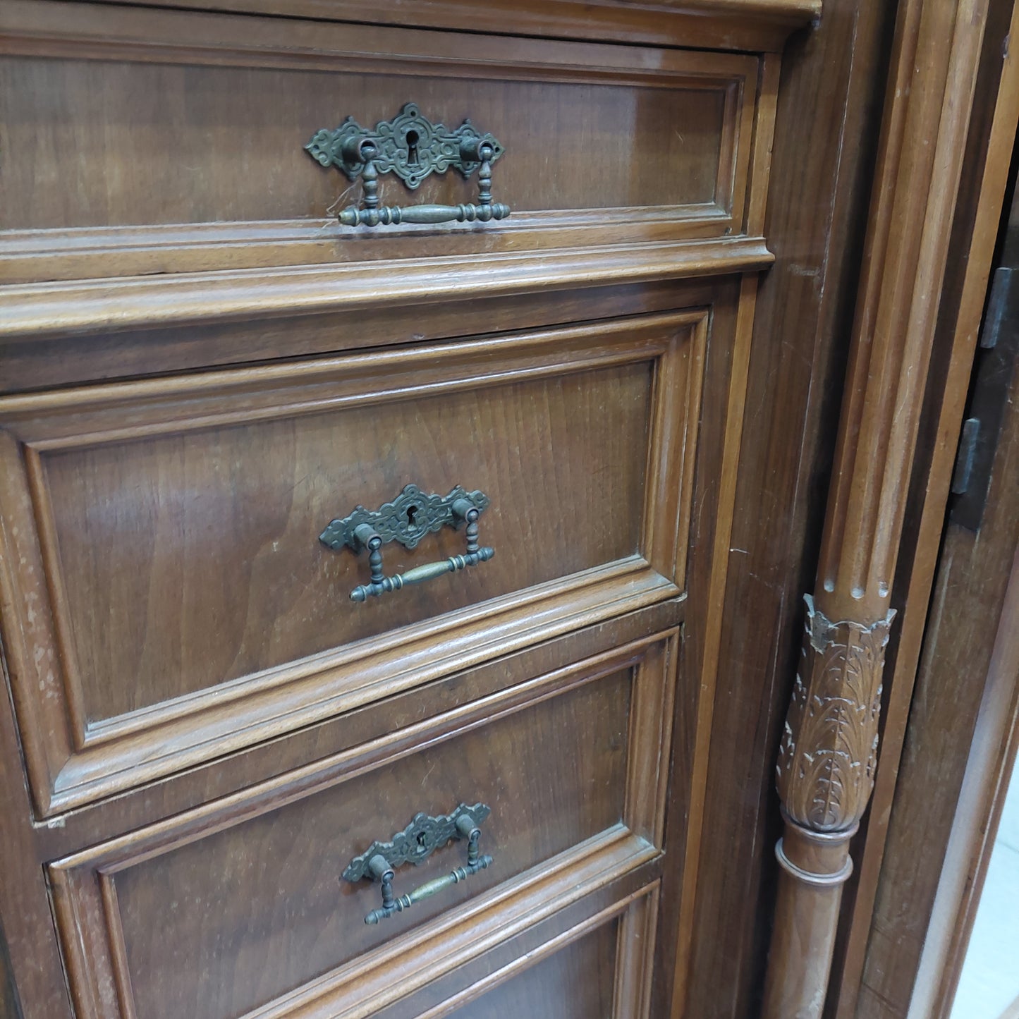Armadio* Noce Fine '800 13/c 1/a C/specchio Cm221x65x240h