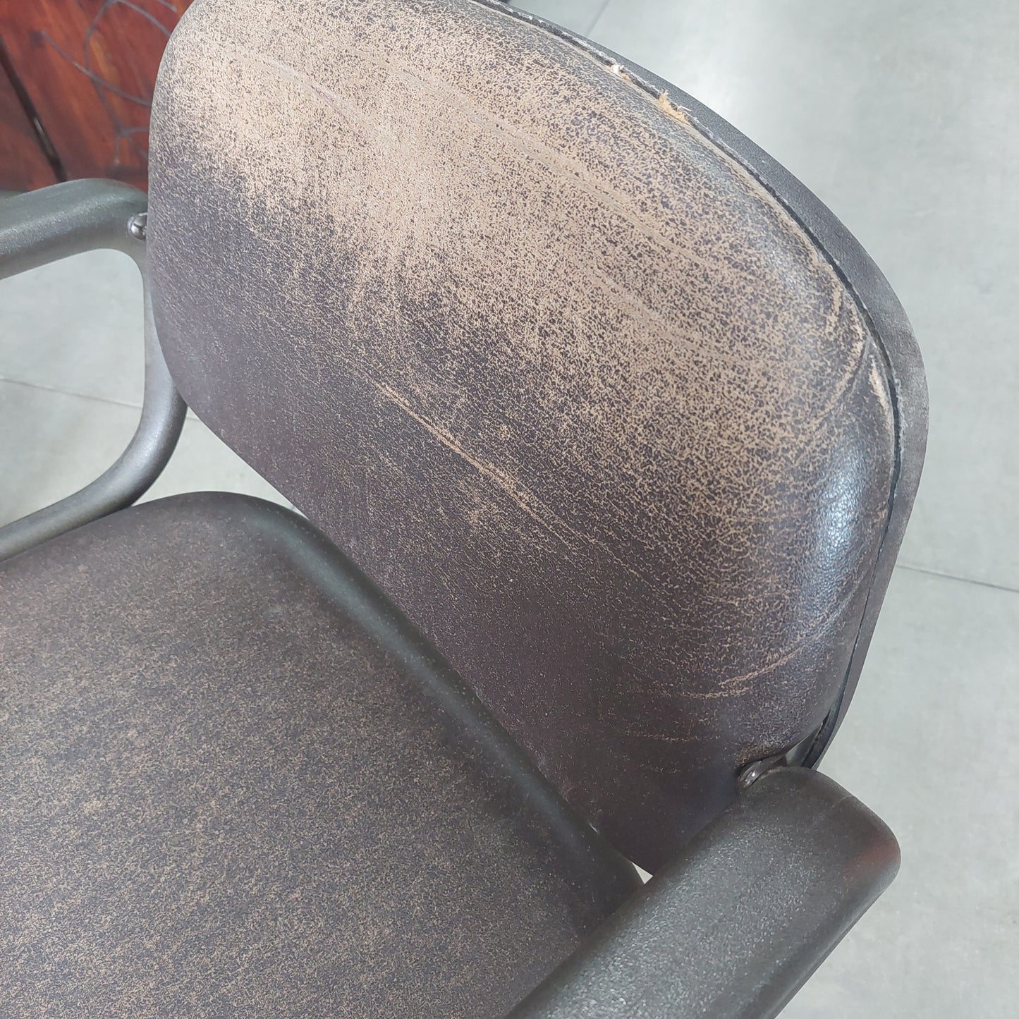 Poltrona Da Scrivania Girevole Pelle * Vintage