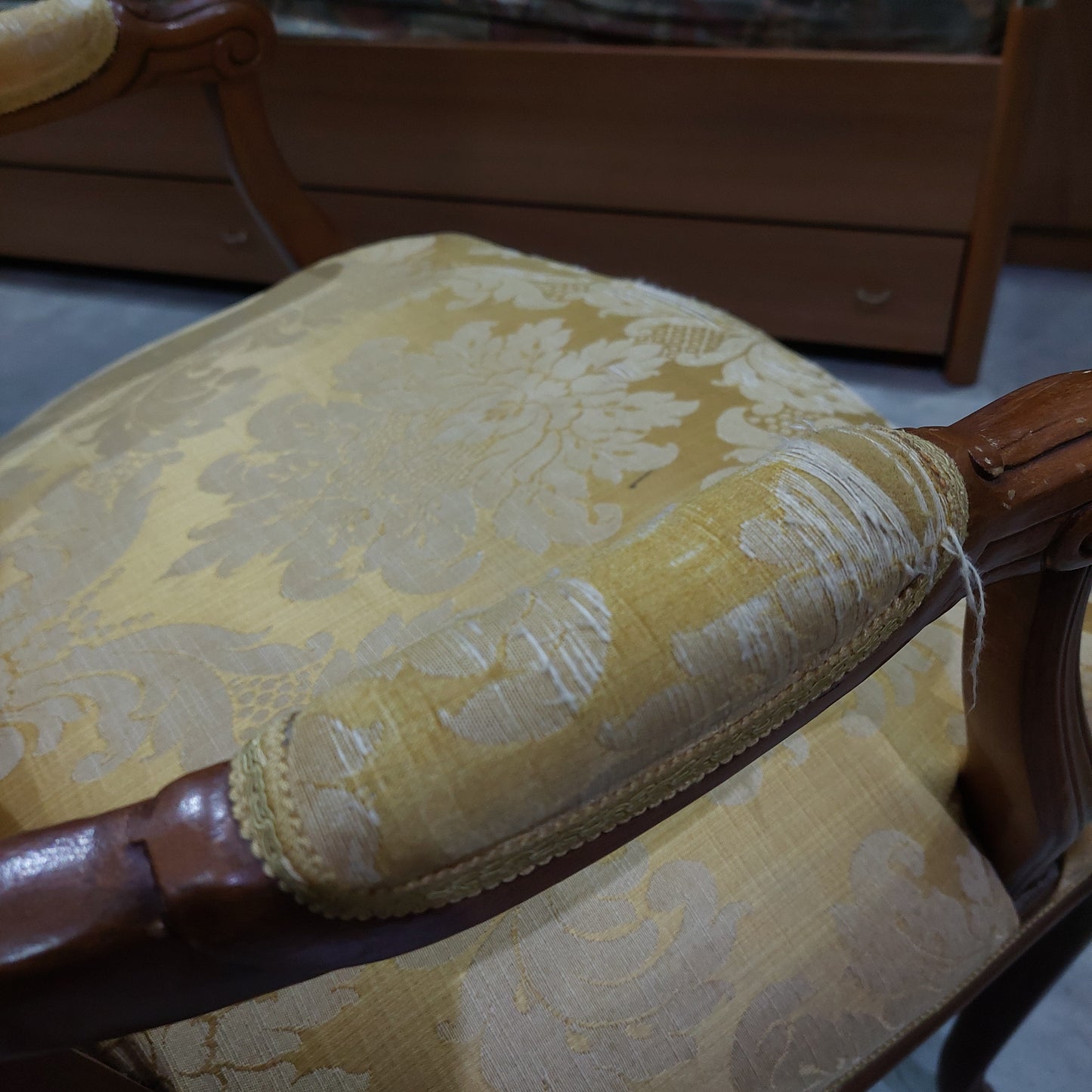 Set* Divanetto + Coppia Poltroncine Legno Imb. Oro