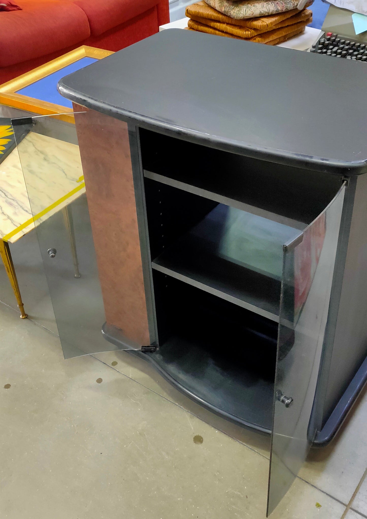Carrello Porta Tv Nero/radica 2 Ante "sarti" Cm70x47x82h