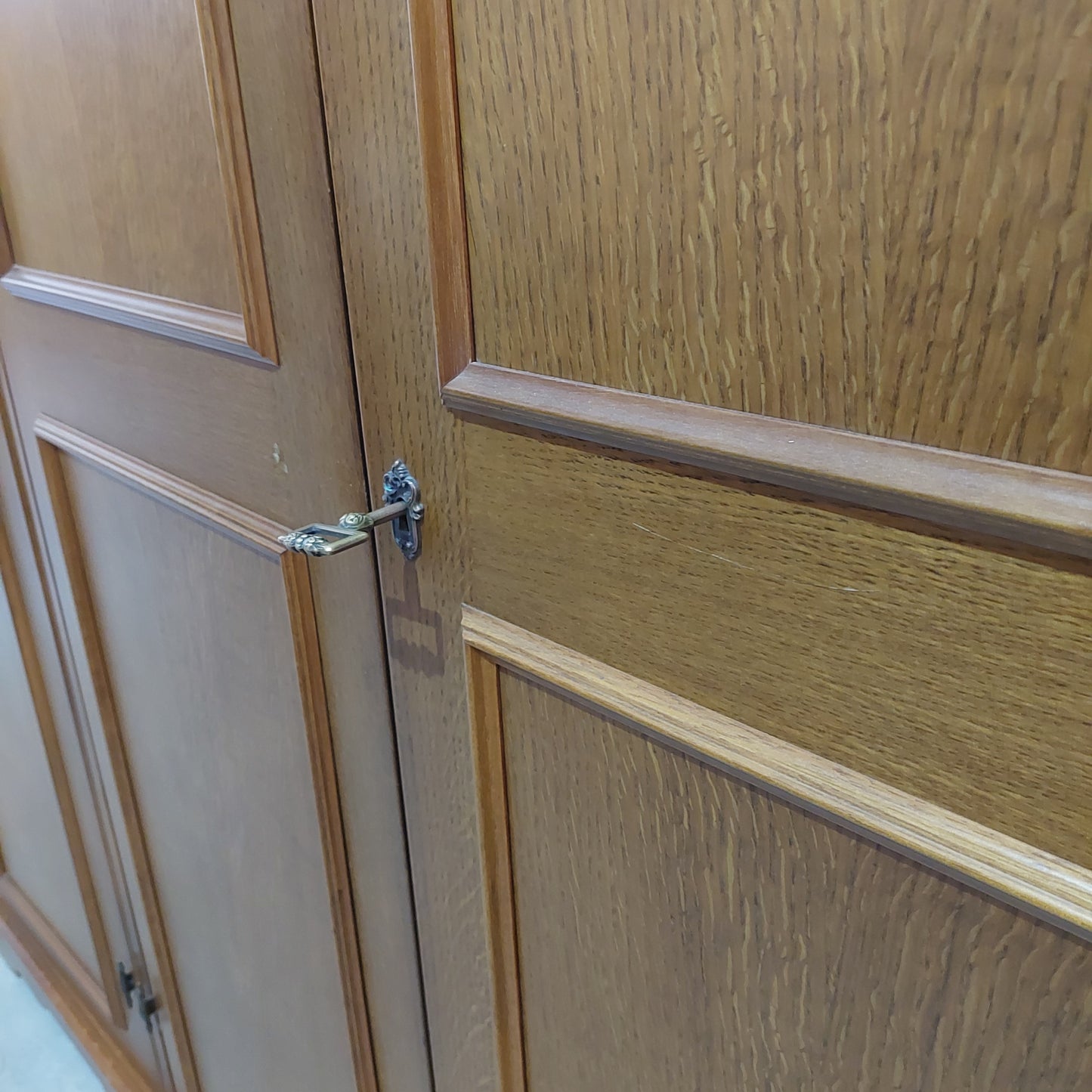 Armadio Castagno 10/a Cm 259x62x245