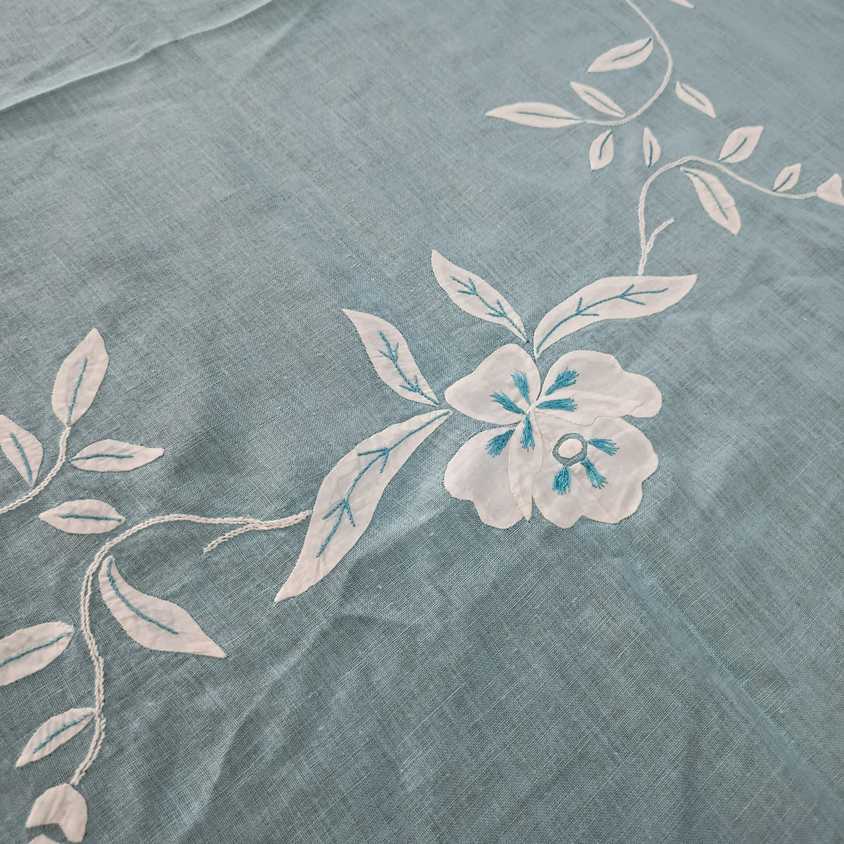 Tovaglia Tonda Lino Azzurra Ricamata D174 Cm + 8 Tovaglioli