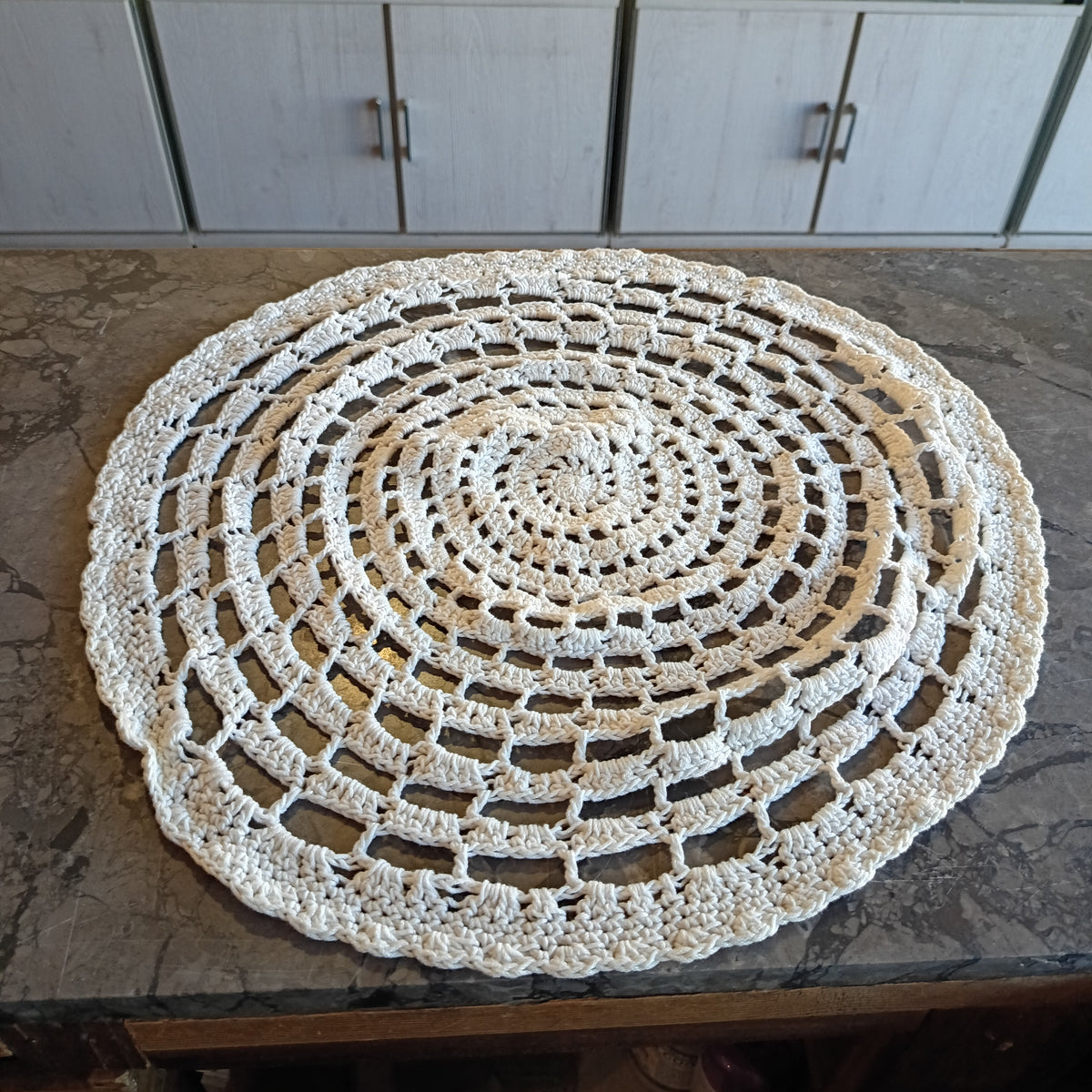 Centrino Bianco D.45cm