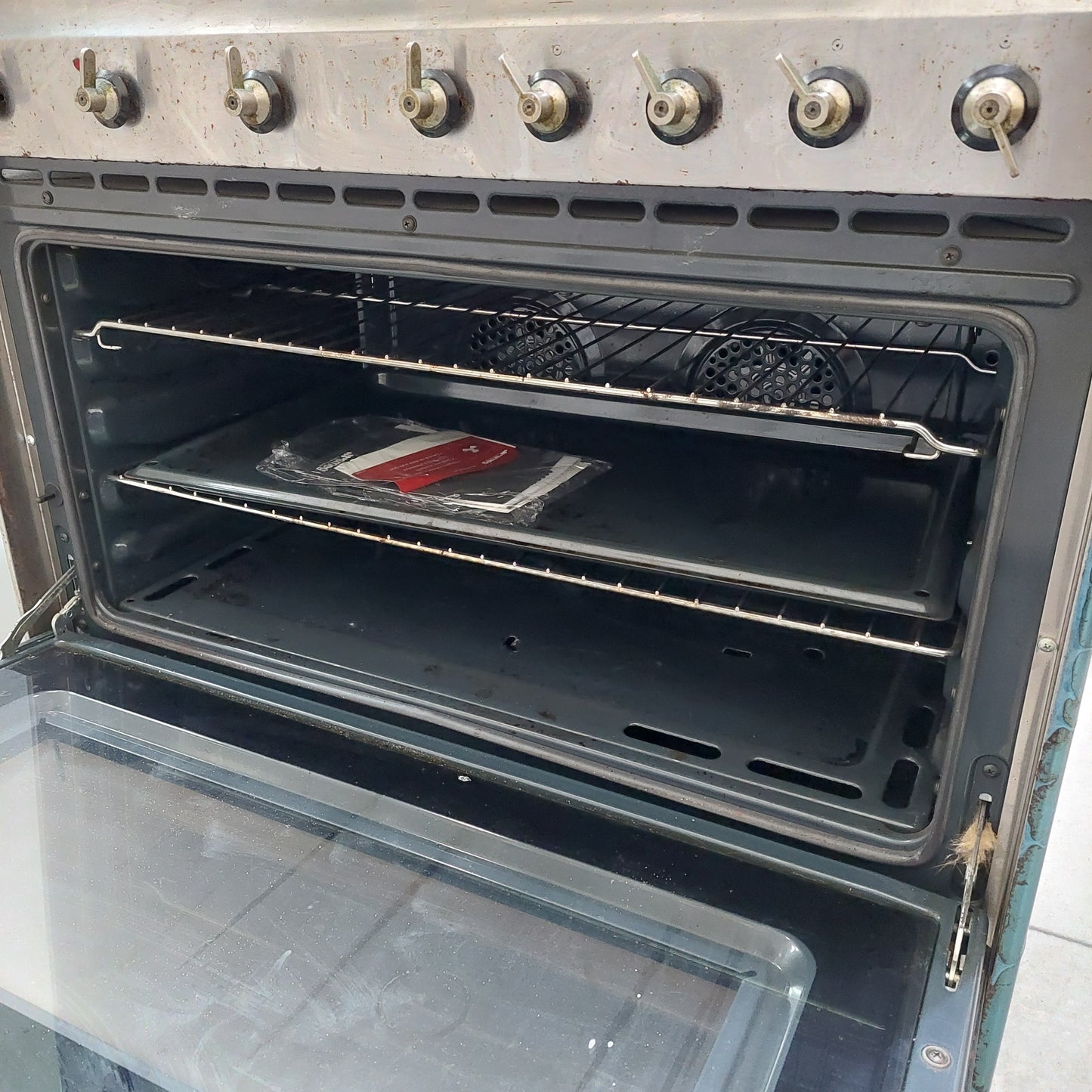 Cucina* A Gas 5 Fuochi Con Forno Smeg Cm90x63x86h