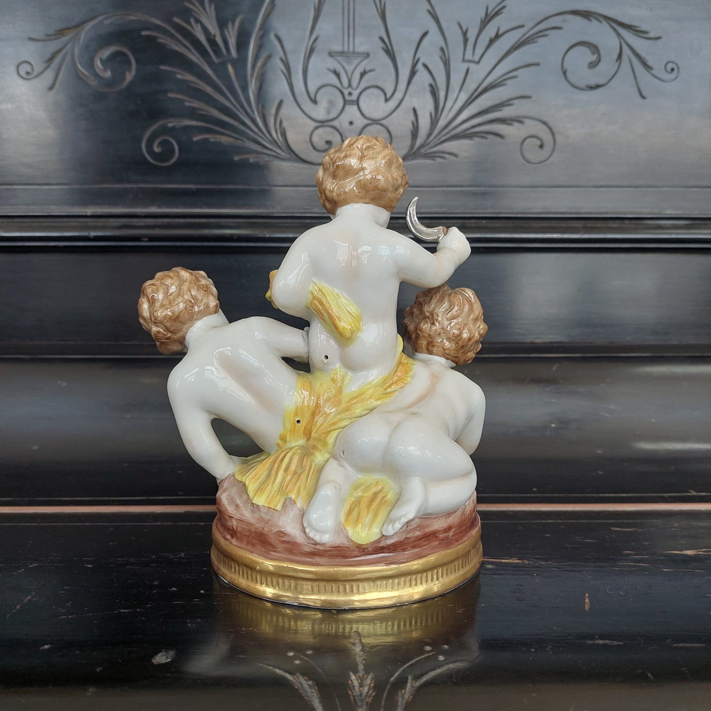 Statuina Puttini Estate Porcellana* Capodimonte