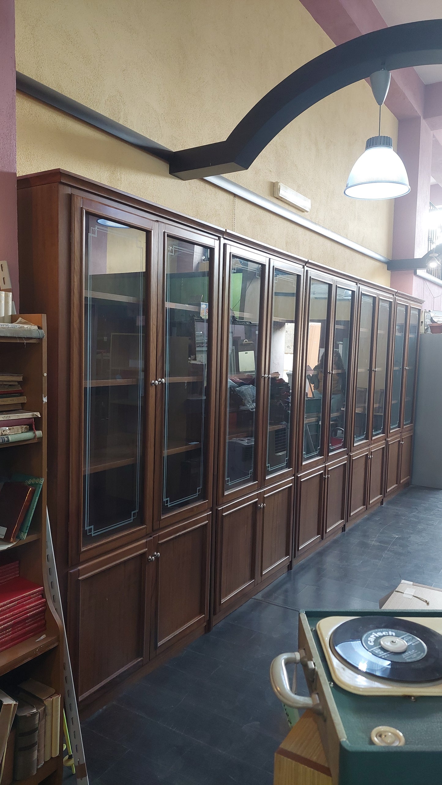 Parete Libreria Vetrina Noce 10/a 10/s Cm563x37x231h