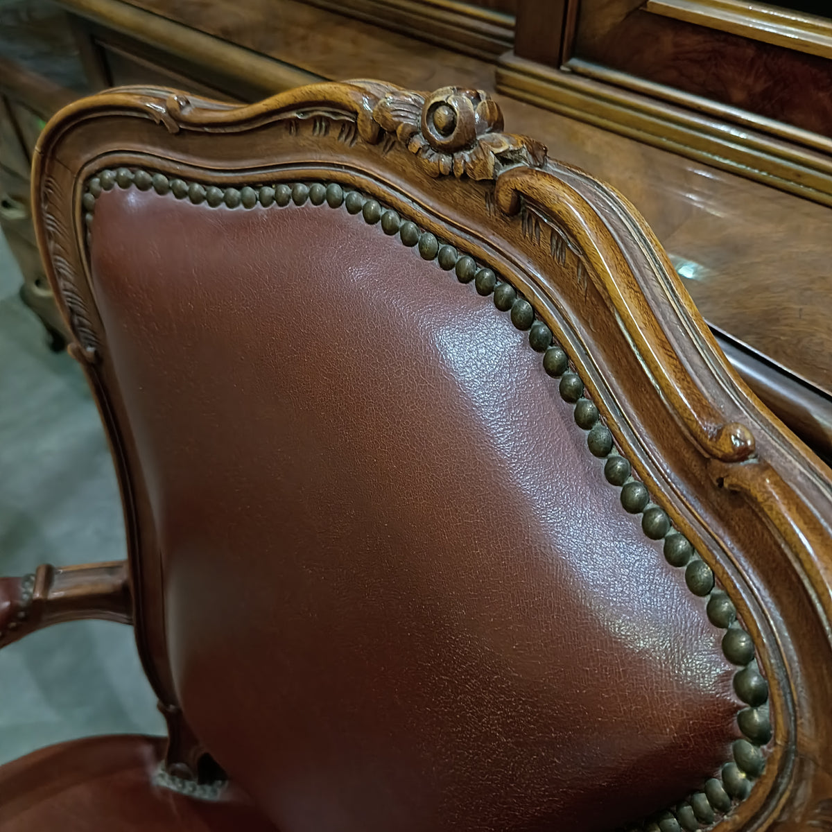 Poltrona Con Braccioli Pelle St. Luigi