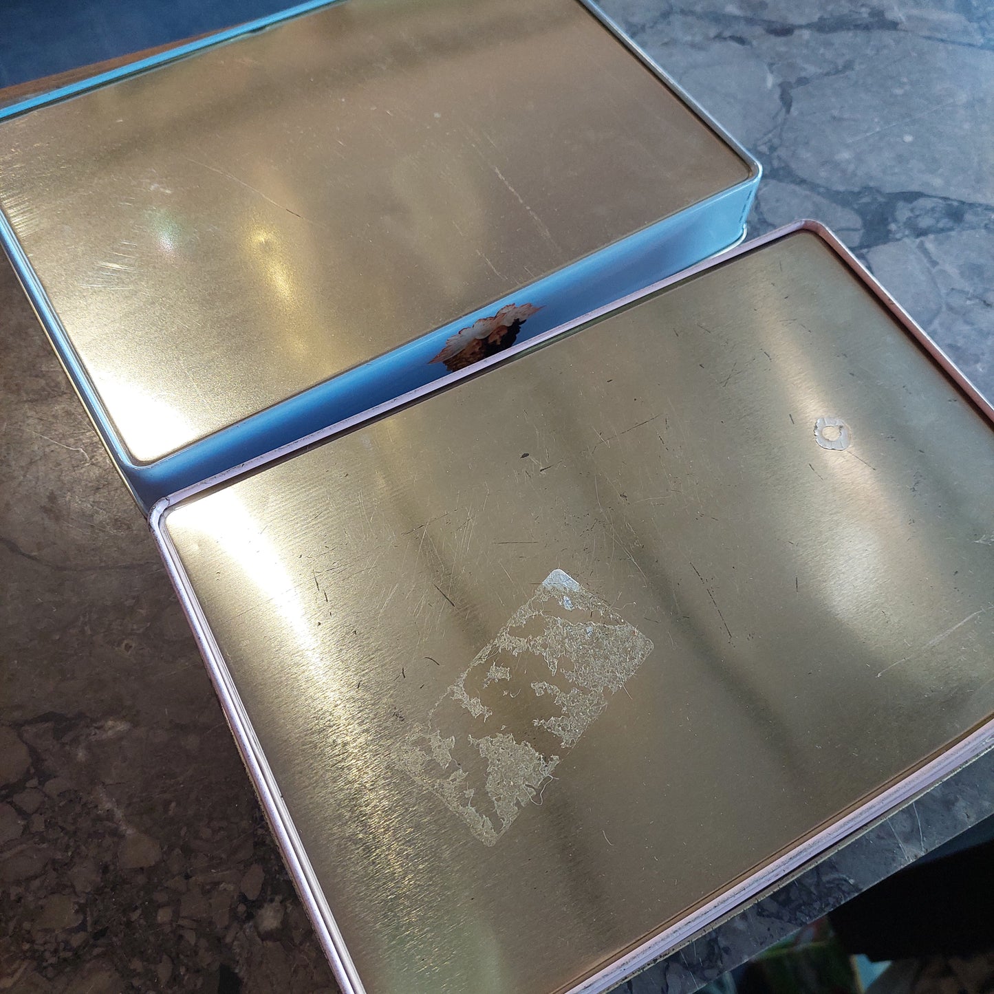 Coppia Scatole Di Latta Fiorucci Vintage Cm26x18x4,5