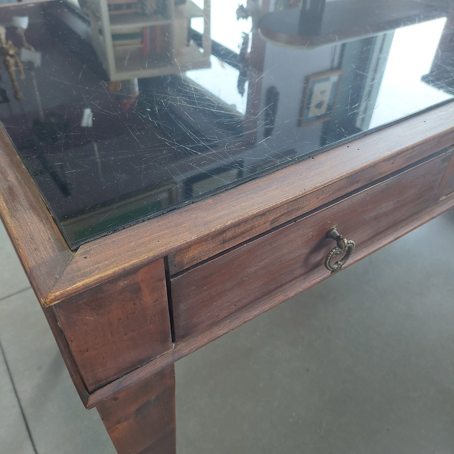 Scrivania In Legno* Con Vetro Nero
