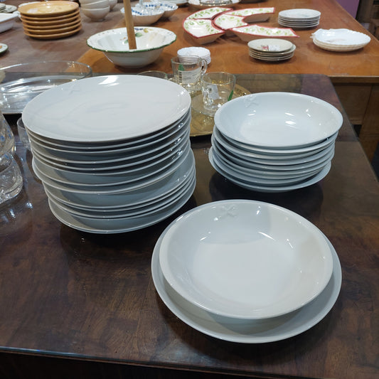 Set/34 Piatti Porcellana Bianca Barilla (18f+16p)