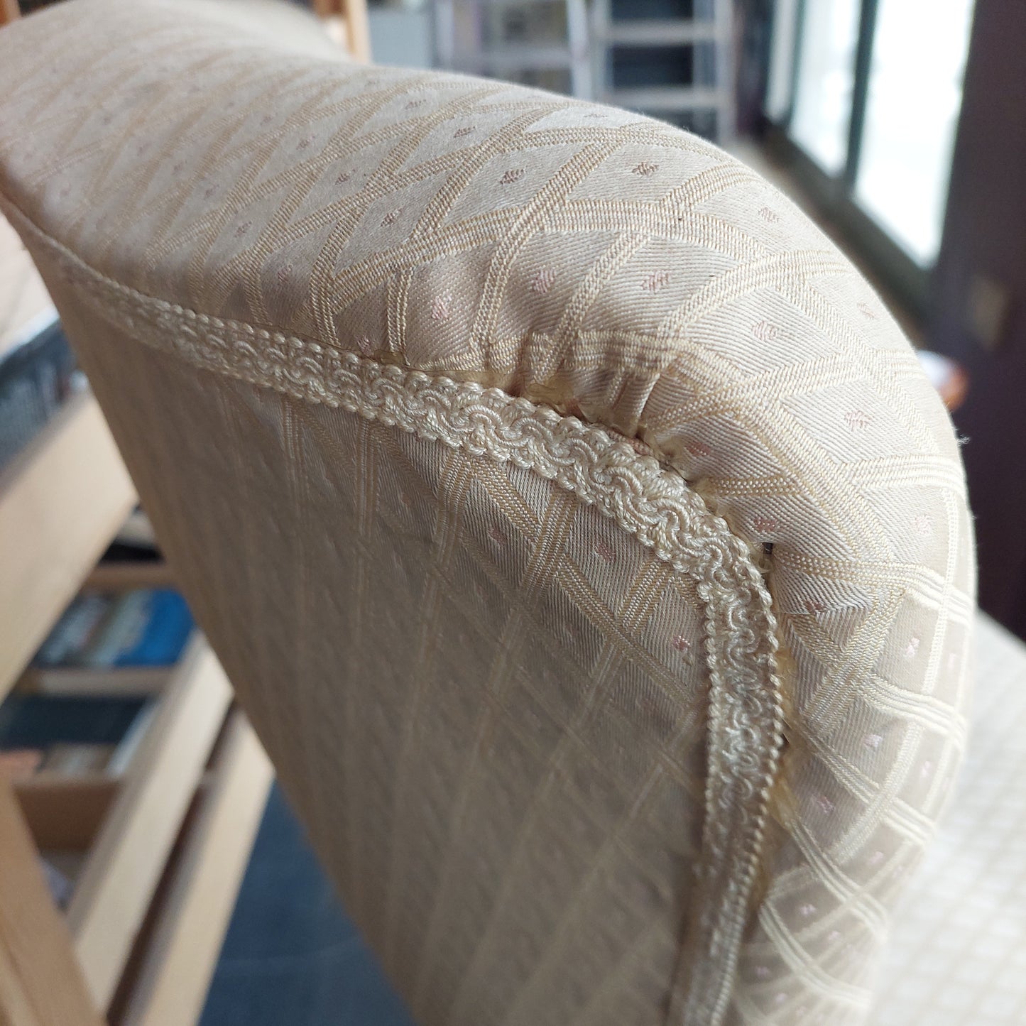 Poltroncina Legno / Imbottita Avorio *