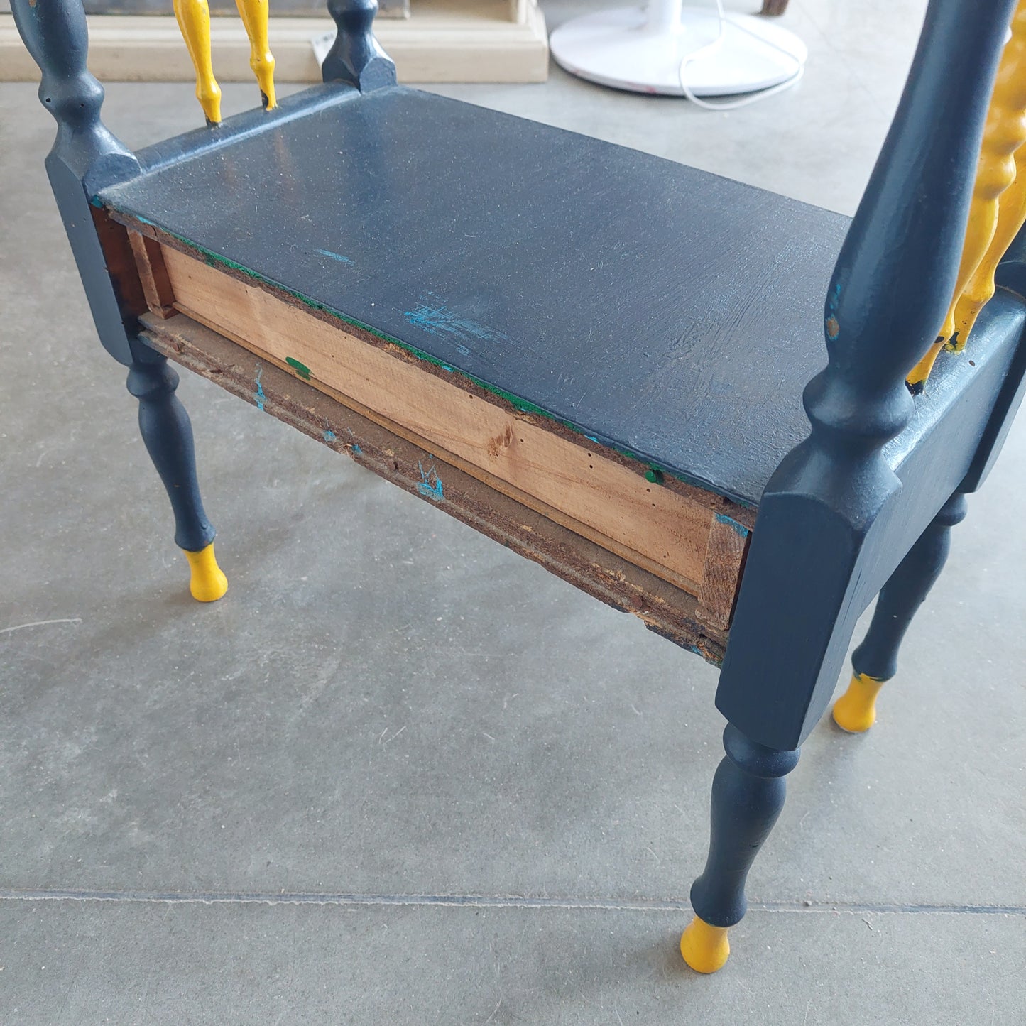 Tavolino Nero / Giallo 1/c Cm49x27x58h