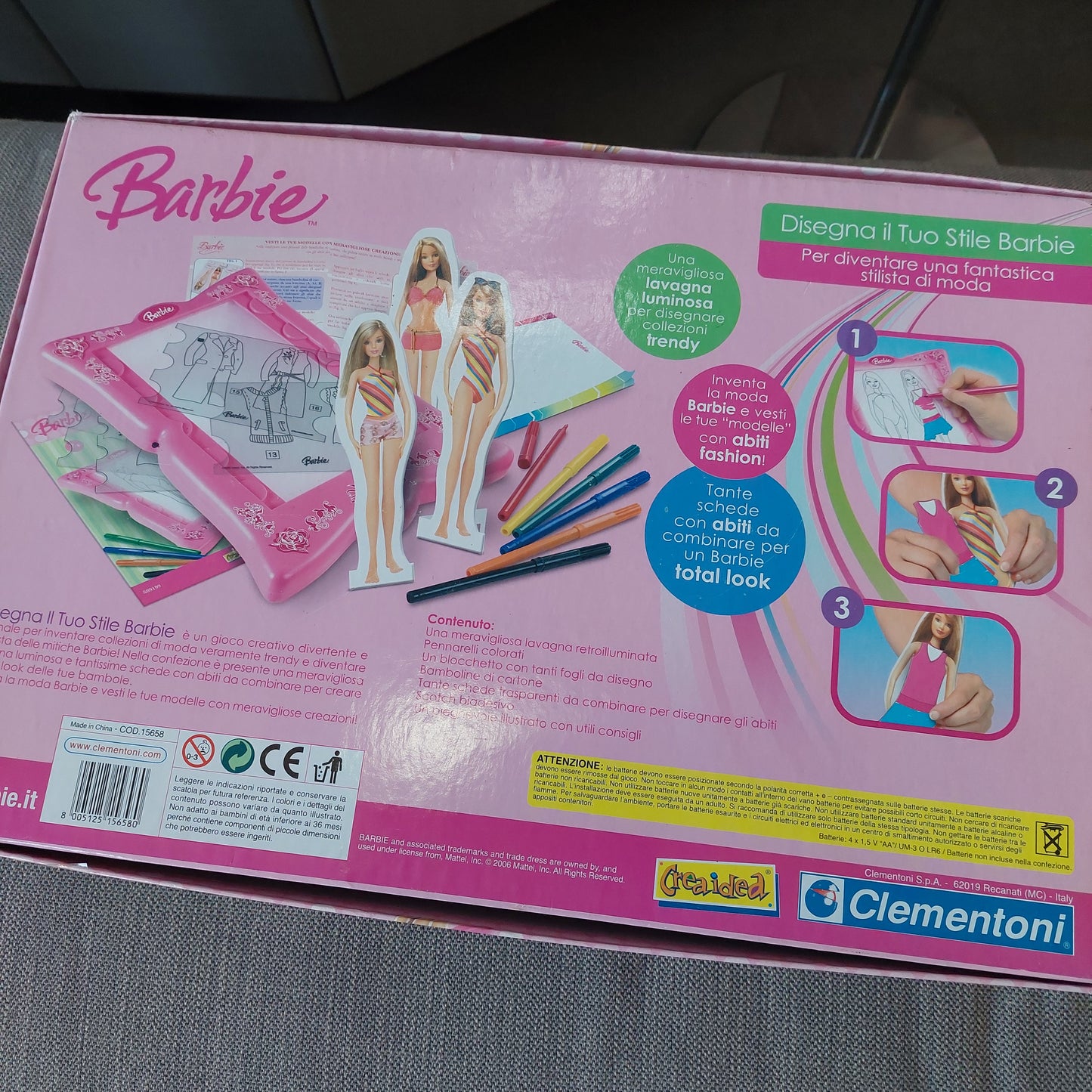 Gioco In Scatola Disegna Il Tuo Stile Barbie Clementoni