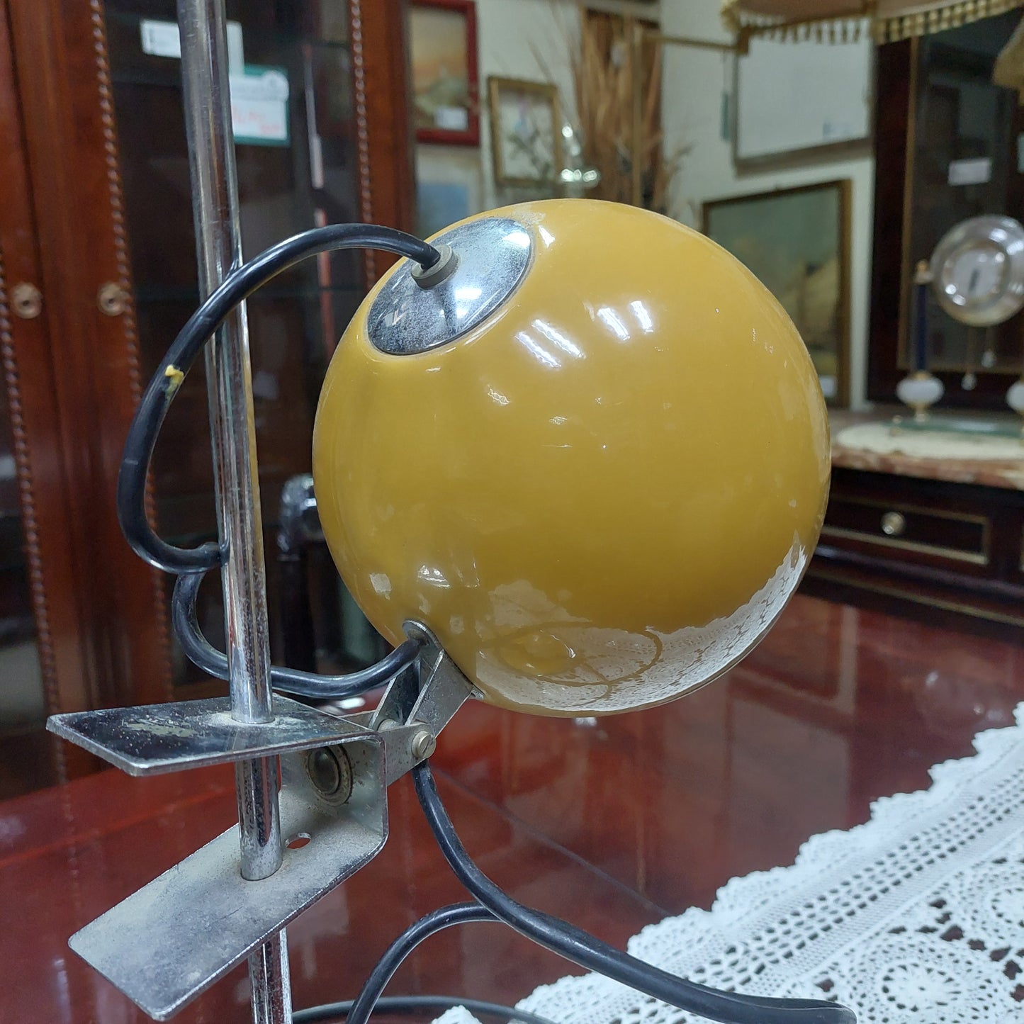 Lampada Gialla Space Age "eye Ball" St. Goffredo Reggiani