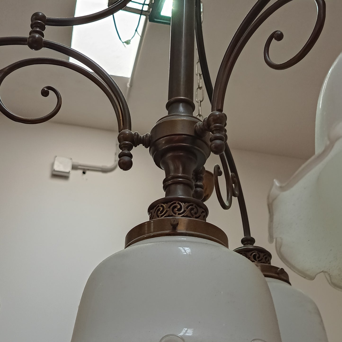 Lampadario Ottone Cupole Vetro 4 Luci Primi 900