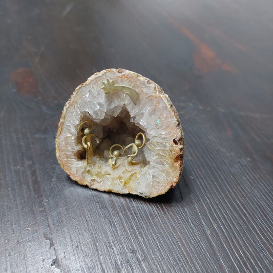 Mini Presepe Argento 800 In Geode Di Quarzo