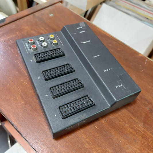 Commutatore Audio/video 3-vie + Rca