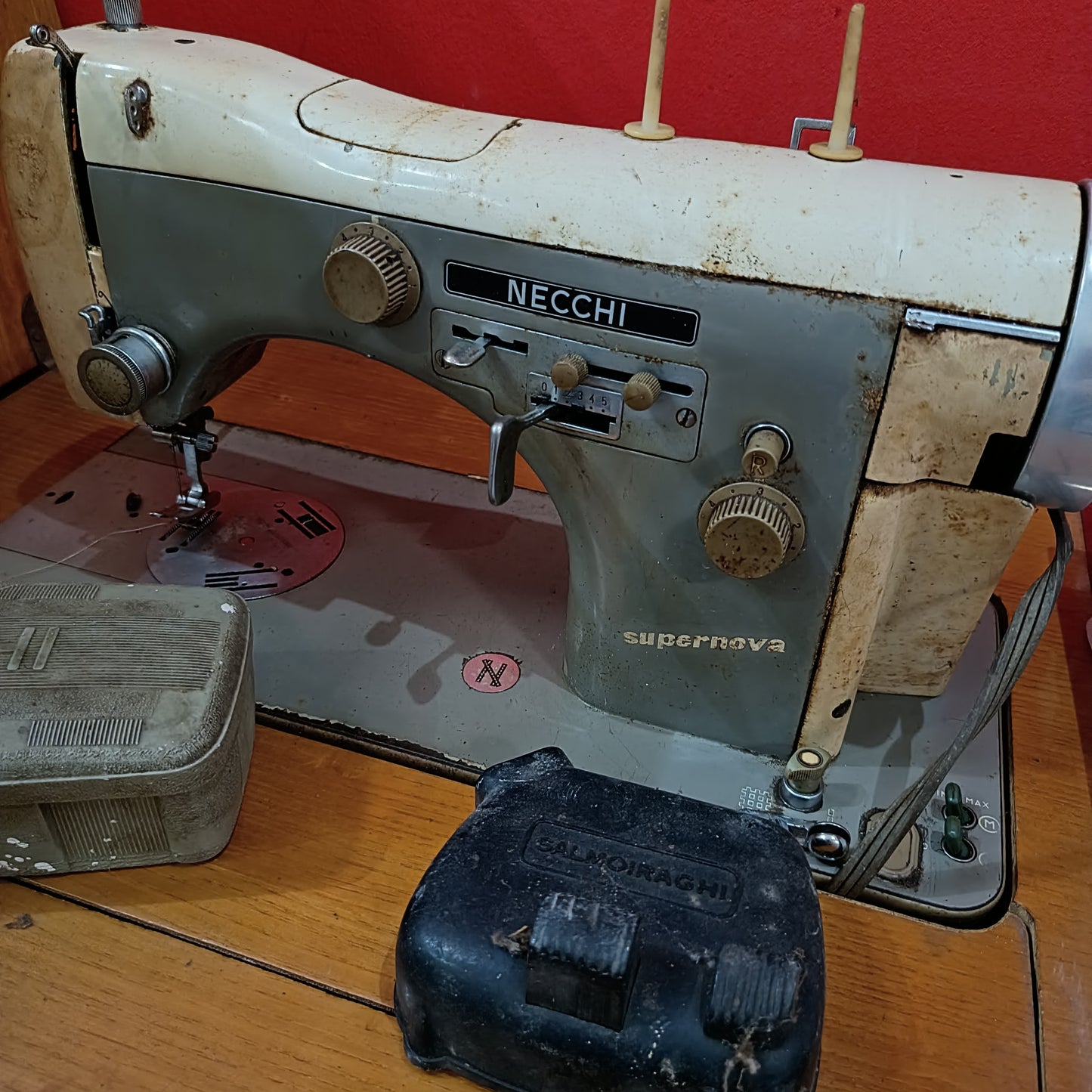 Mobiletto* Macchina Da Cucire Necchi Vintage Cm55x45x79