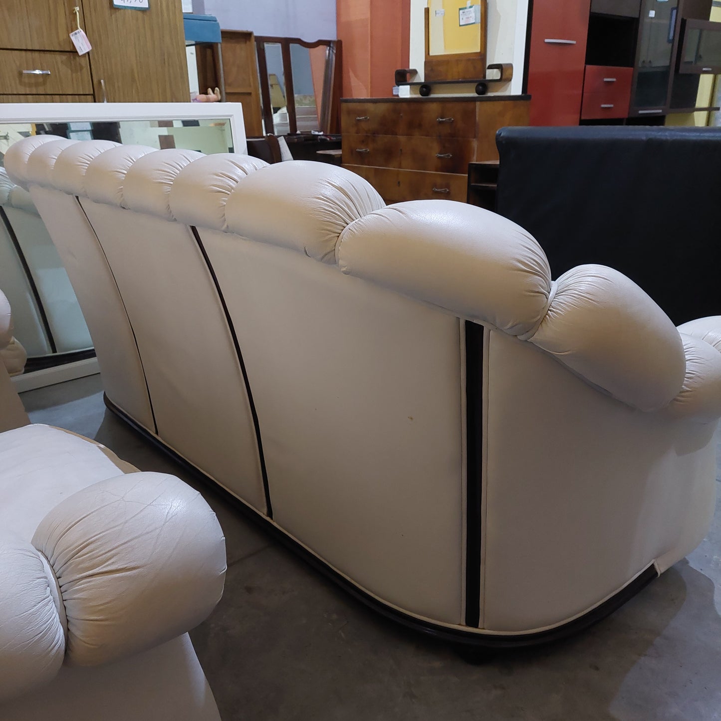 Divano Bianco A Conchiglia Cm222x90x90