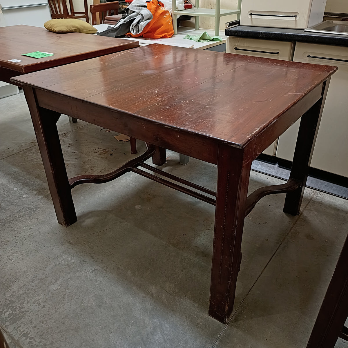 Tavolo* Legno St. Liberty Cm 105x95x79h