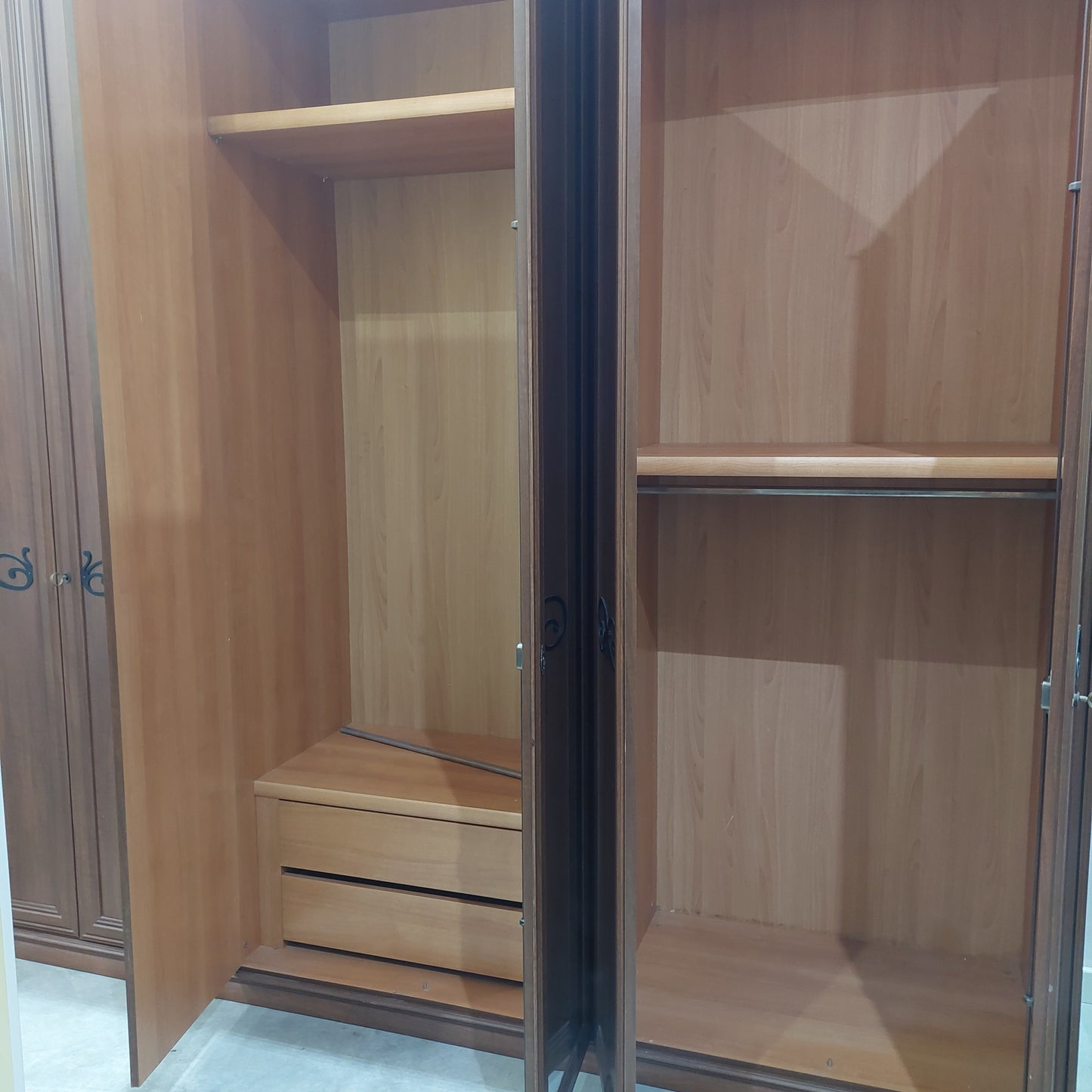 Armadio * Noce 6 Ante Cm285x60x248h