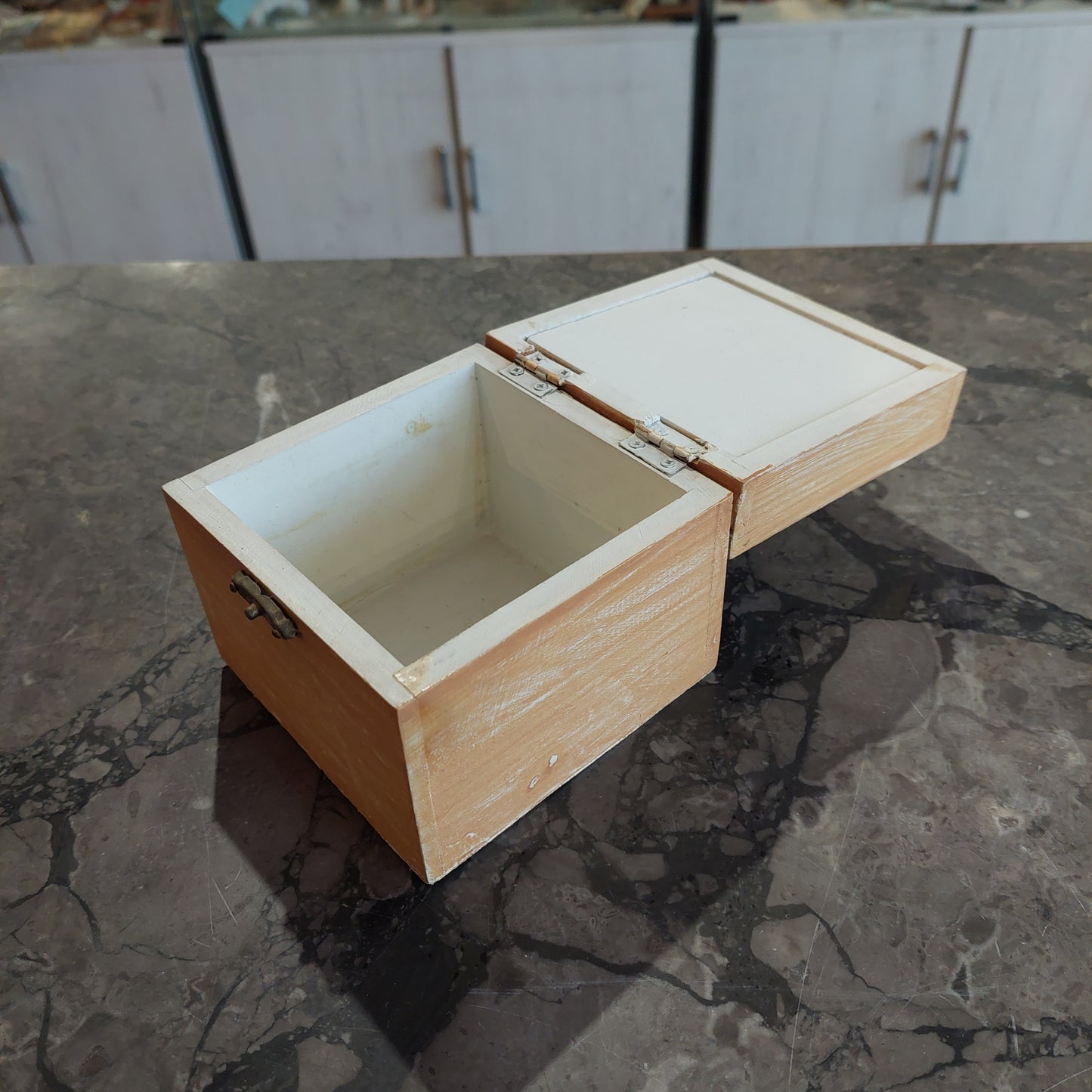Scatolina Legno Con Conchiglia Cm10x10x9h