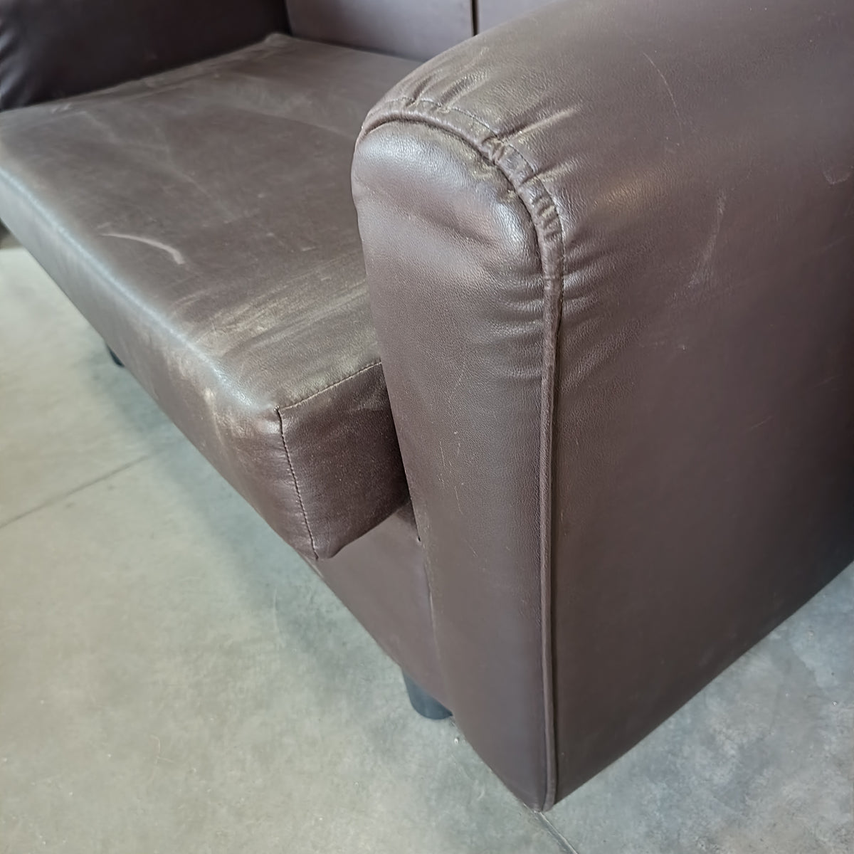 Divanetto Ecopelle 2/posti Testa Di Moro Cm130x80x85