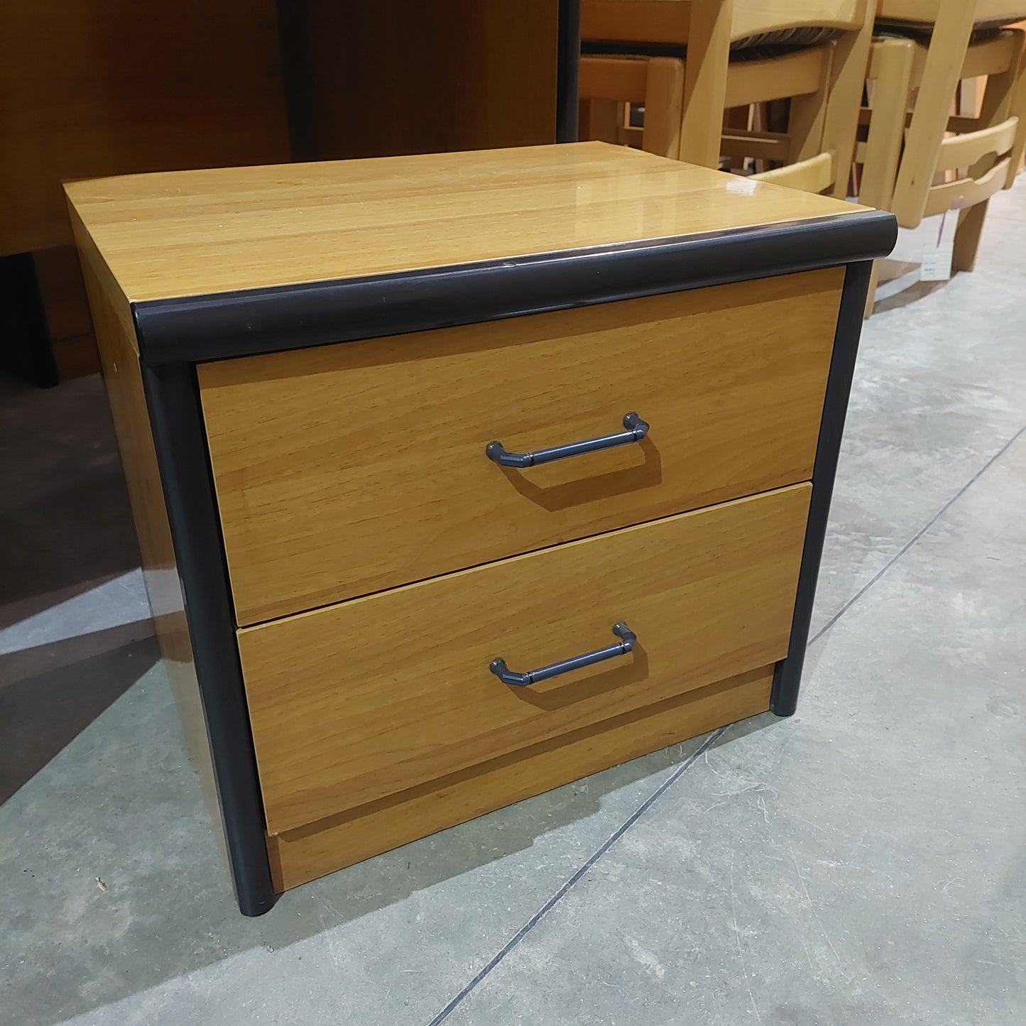 Comodino  / Cassettierina 2/c Cm47x38x42h