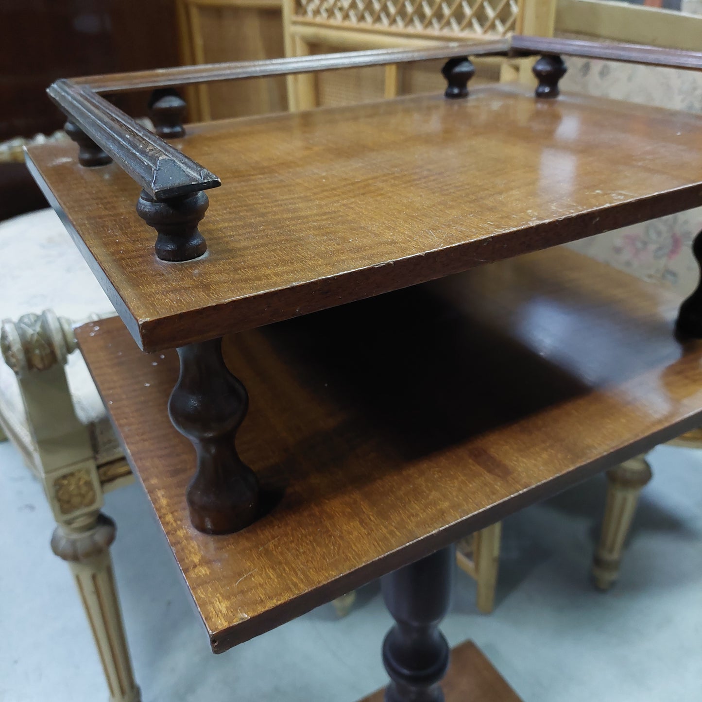 Alzatina Tavolino Porta Telefono Noce Cm40x29x79h