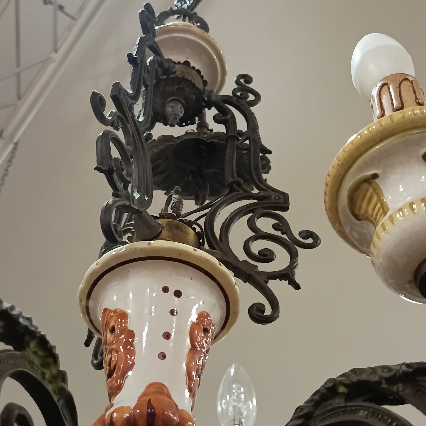Lampadario Ottone Ceramica Primi 900 9 Luci