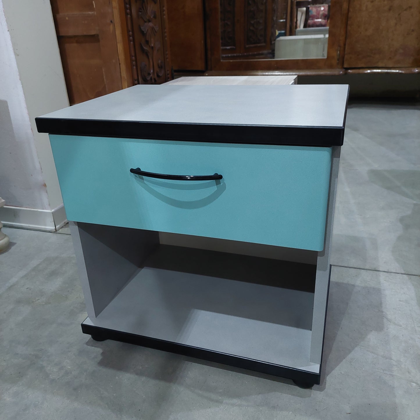 Comodino Grigio/turchese Cm47x36x48h