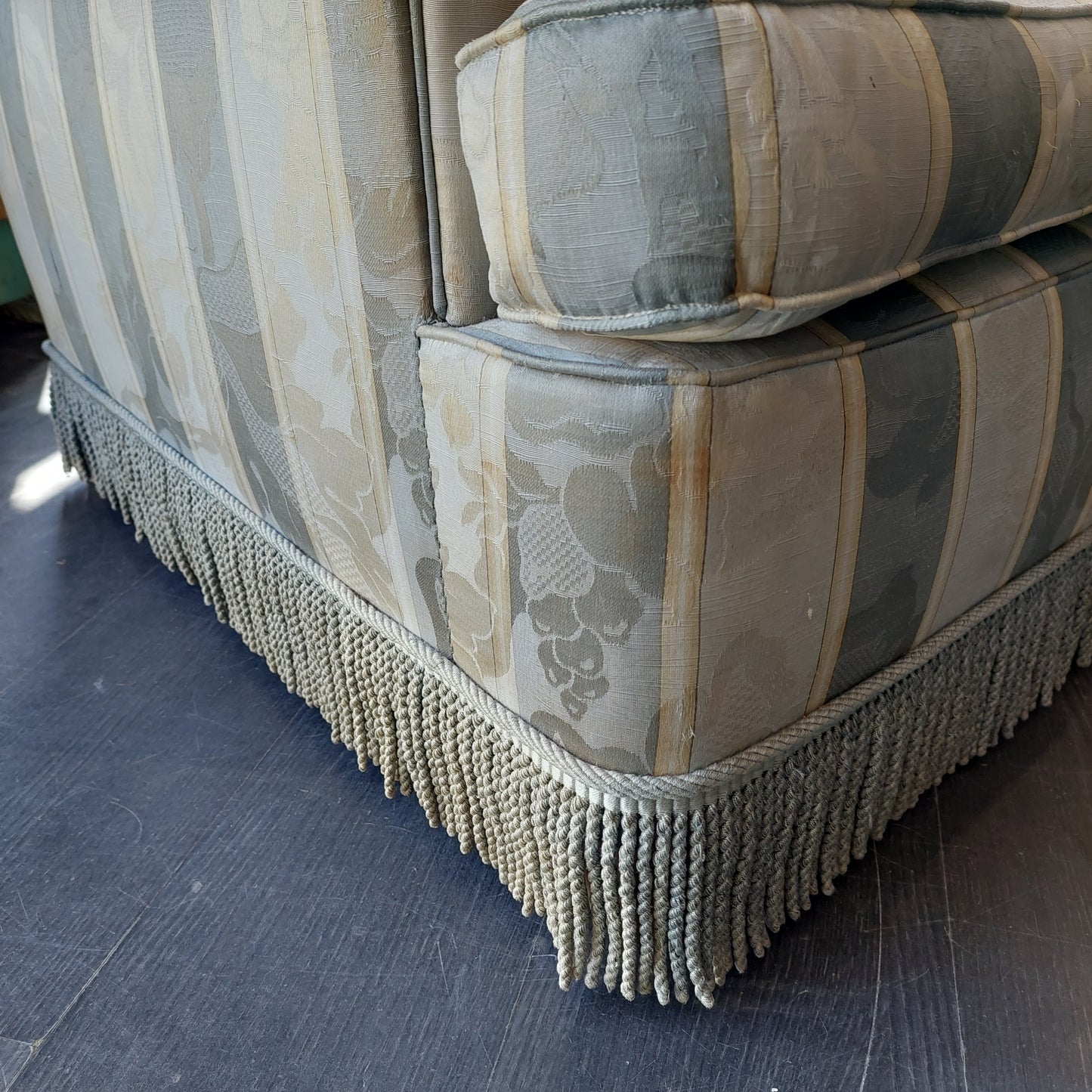Poltrona* Bergere Con Frange