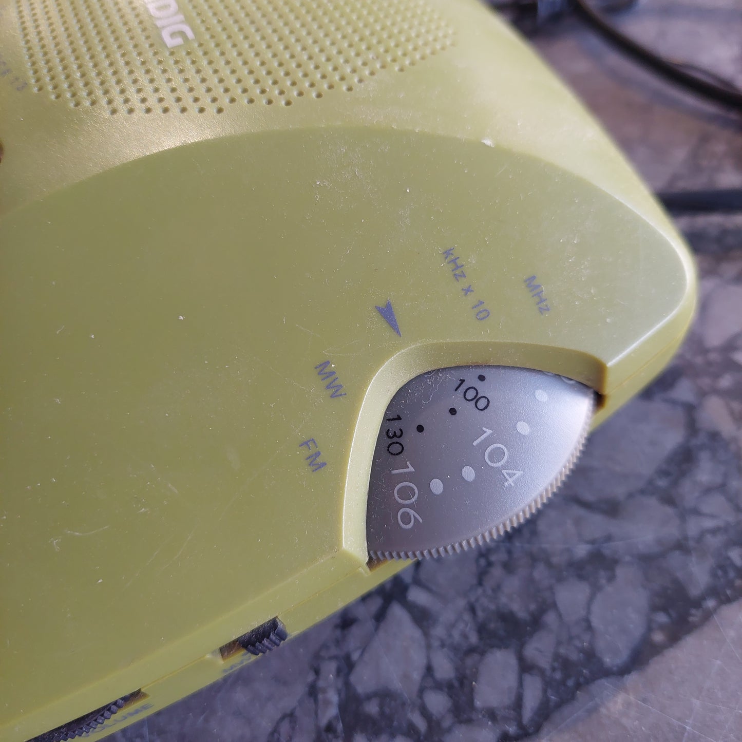 Radiosveglia Grundig Sonoclock Verde 13 Vintage